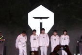 kaiyun网页登录地址Doinb意外战胜独行侠，夺冠引爆全场！
