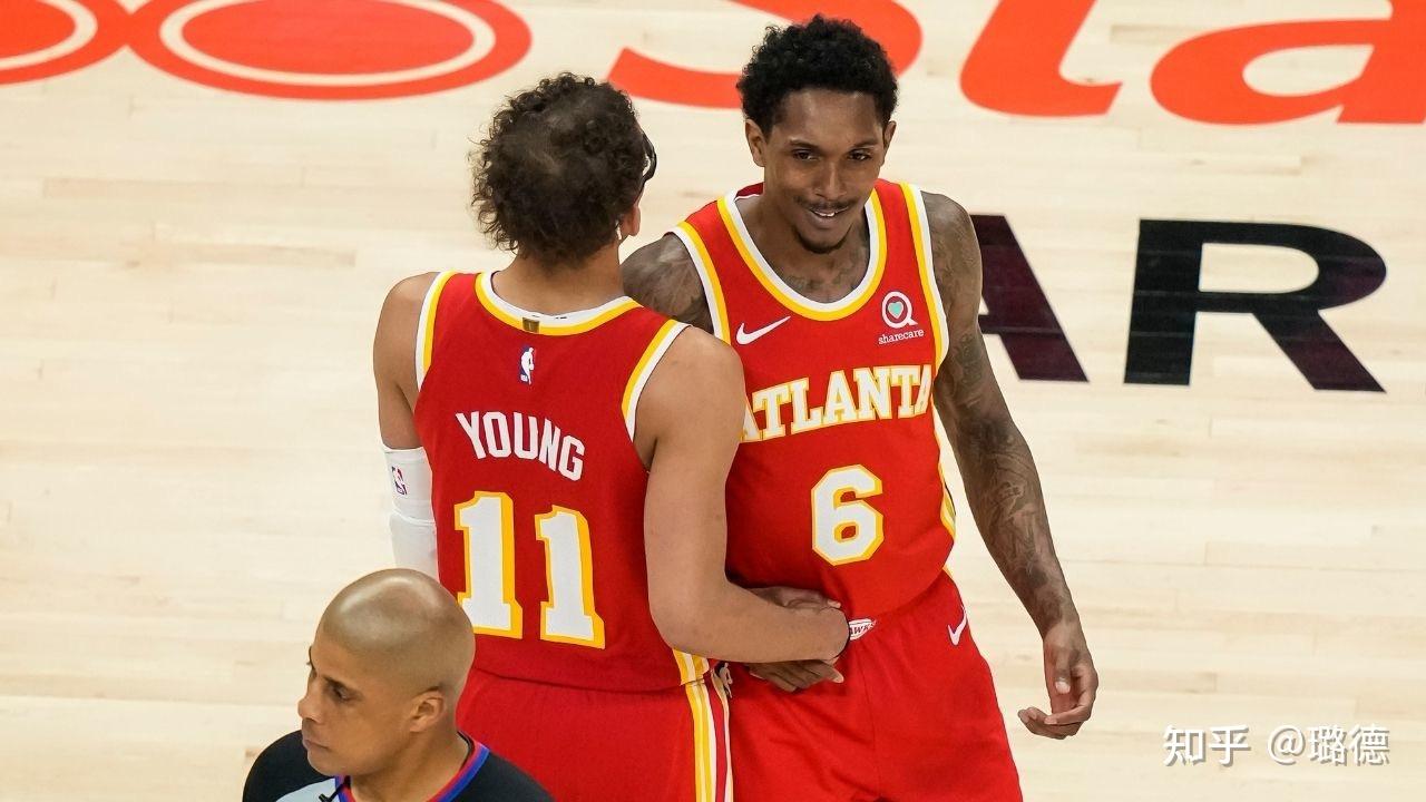 费德勒关键节点势不可挡，老鹰带队取胜！(费德勒绝技)