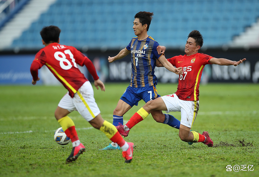 广州队训练开放日，赛前门线救险引欢呼，法甲在即，身体对抗强度拉满的简单介绍