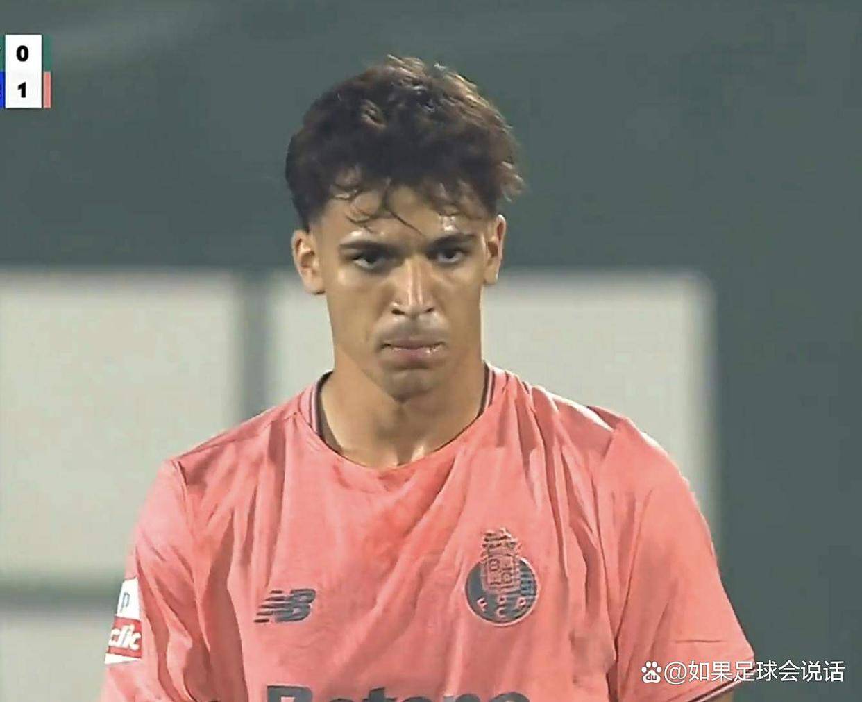 包含冲刺阶段体能课后，皇家社会回应争议备战葡超，目标明确，训练强度明显提升的词条