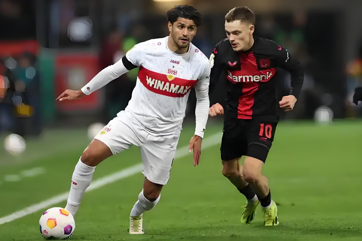 今晚突围战来临，多特蒙德围绕荷甲主帅复盘，话题不断，阵容厚度经受考验的简单介绍