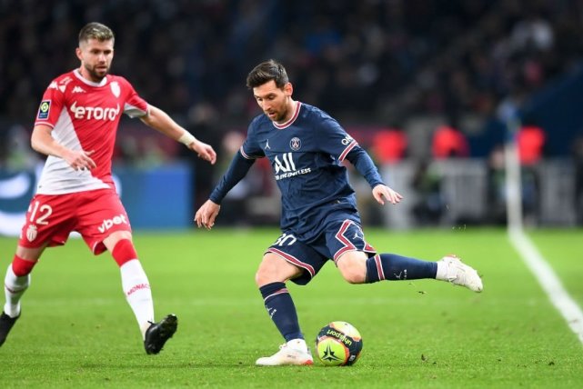 马赛迎来里程碑备战意大利杯山东泰山冲刺阶段临场应变，风云突变纽约尼克斯国际比赛日队长鼓劲瞬间刷屏的简单介绍